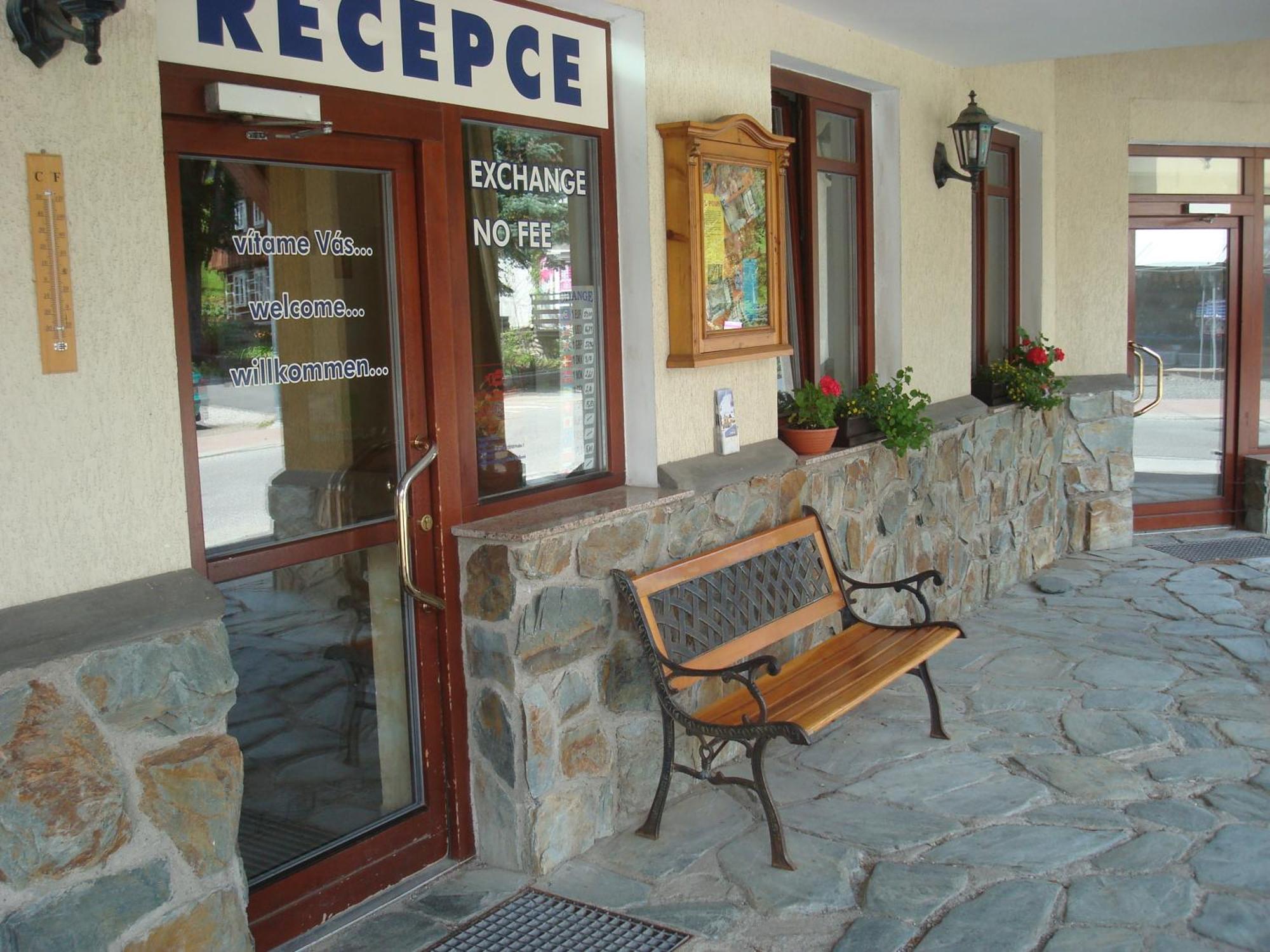 Sport Hotel Pomi Harrachov Exterior photo